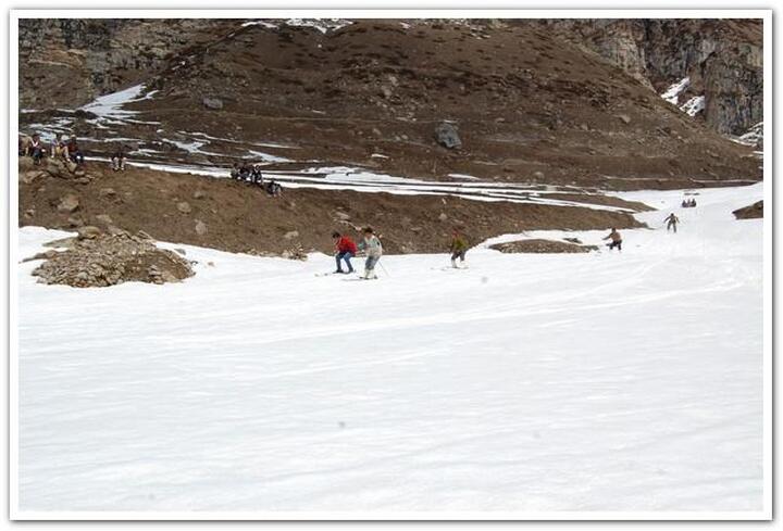 Skiing Participants in Action 4.jpg