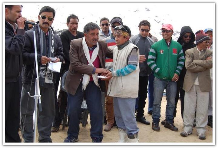 Skiing competition winner receiving the prize 2.jpg